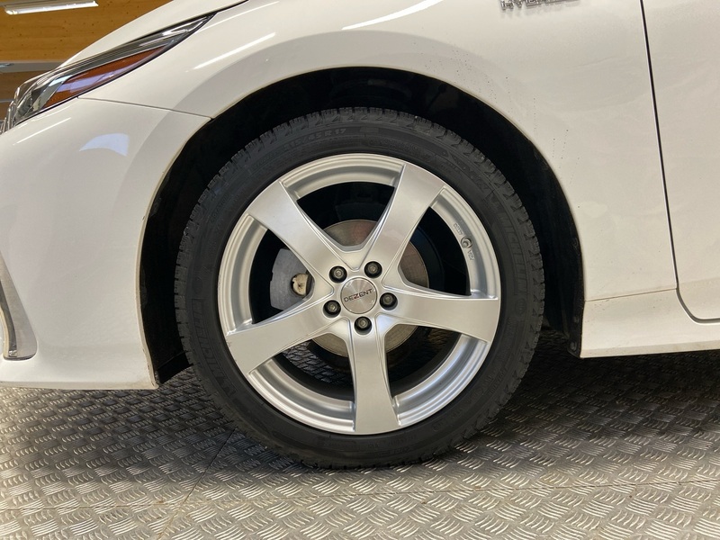 Toyota Prius Plug-in vaihtoauto