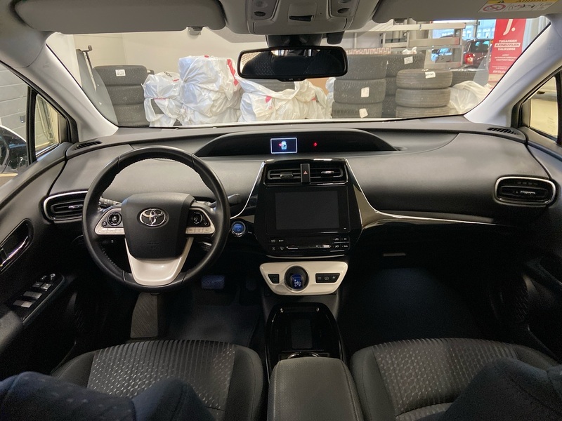 Toyota Prius Plug-in vaihtoauto