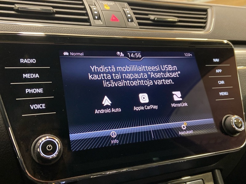 Skoda Superb vaihtoauto