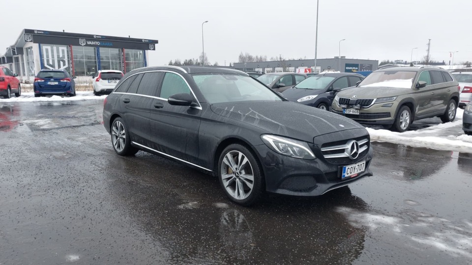 Mercedes-Benz C vaihtoauto
