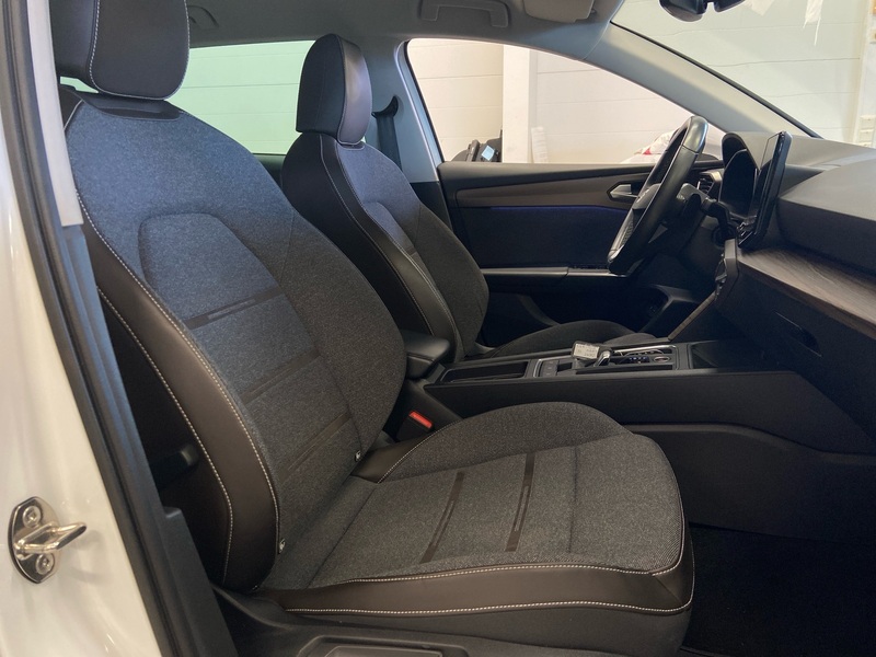 SEAT Leon Sportstourer vaihtoauto