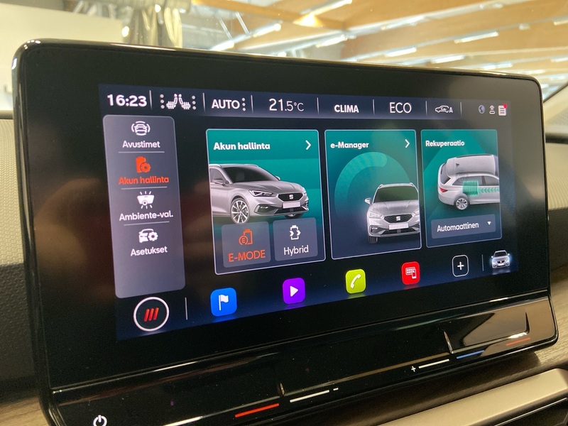 SEAT Leon Sportstourer vaihtoauto
