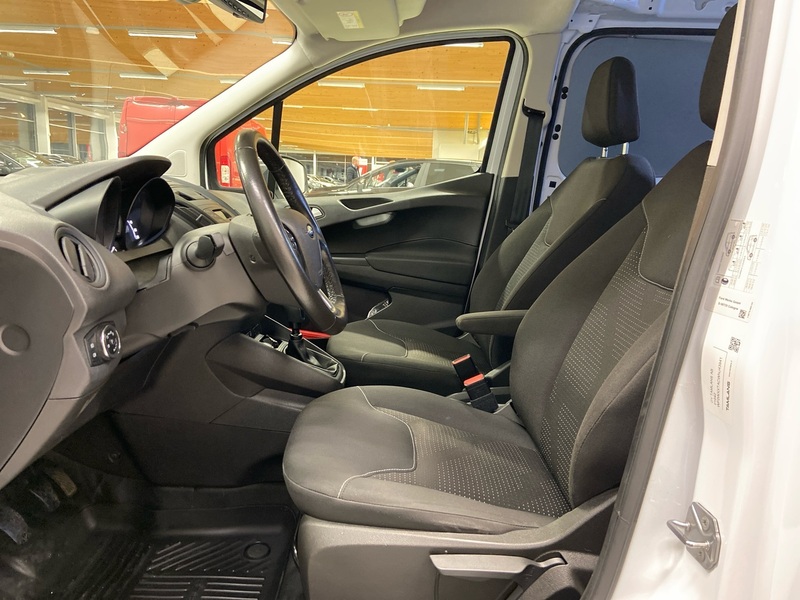 Ford Transit Courier vaihtoauto