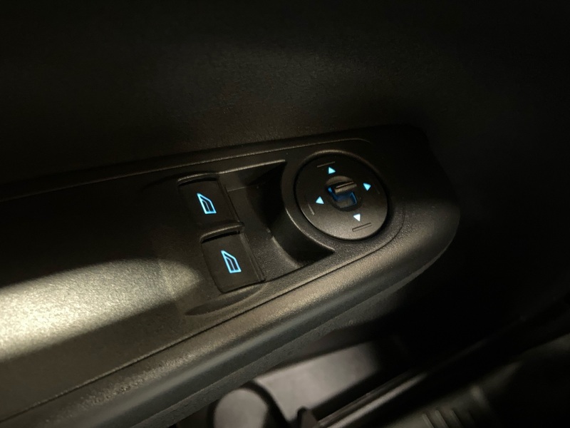 Ford Transit Courier vaihtoauto