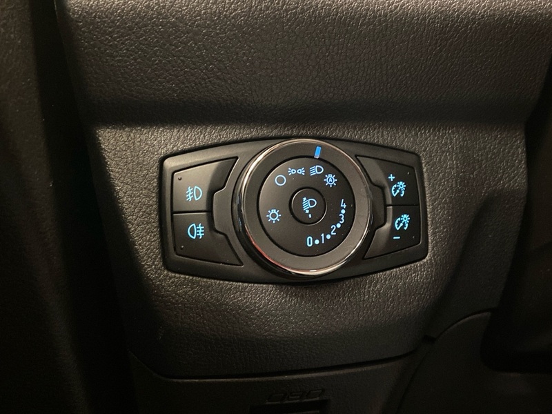 Ford Transit Courier vaihtoauto