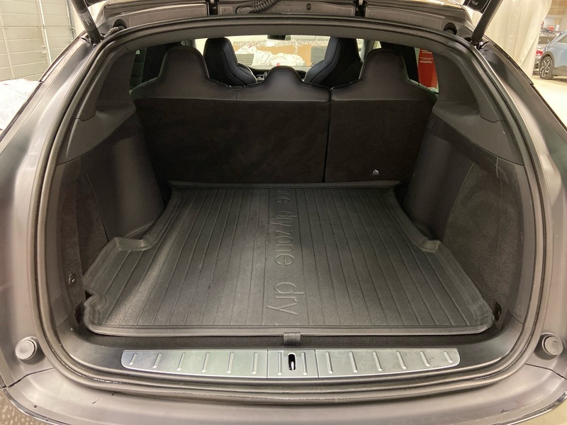 Tesla Model X vaihtoauto