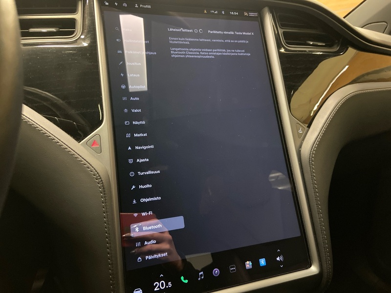 Tesla Model X vaihtoauto