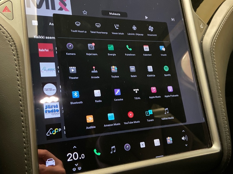 Tesla Model X vaihtoauto