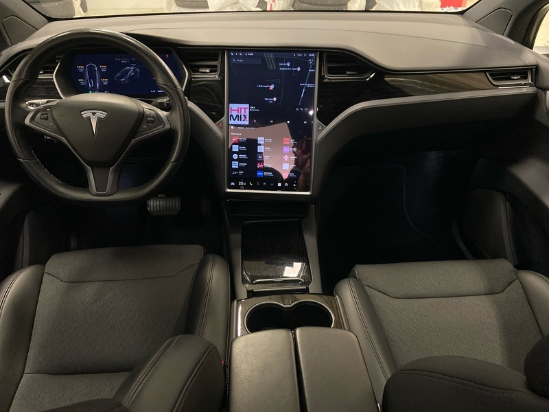 Tesla Model X vaihtoauto
