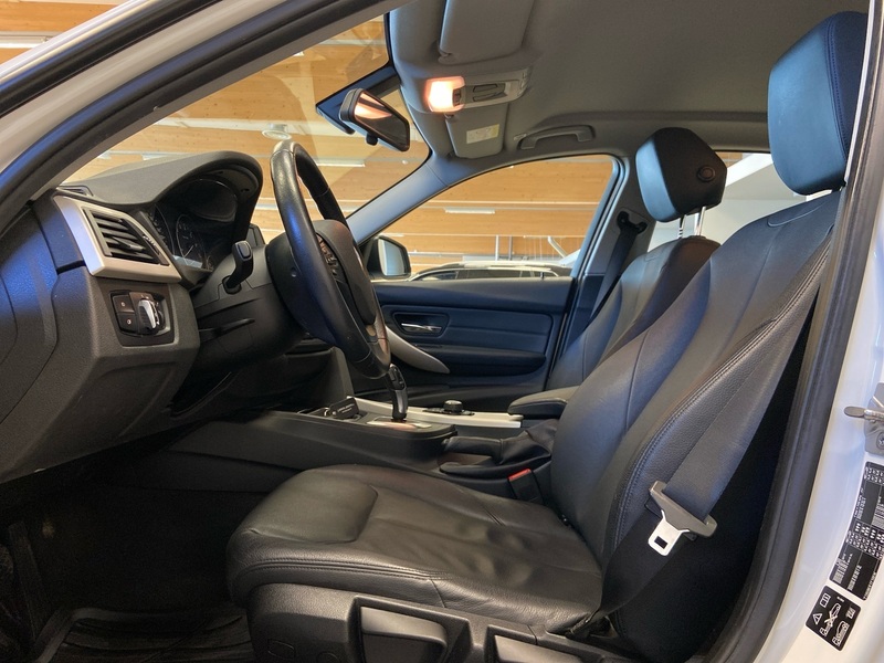 BMW 320 vaihtoauto