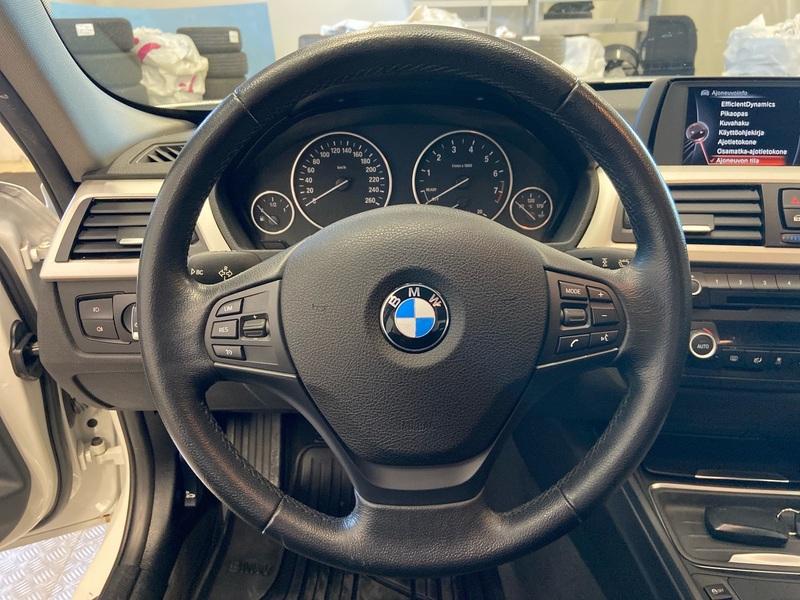 BMW 320 vaihtoauto