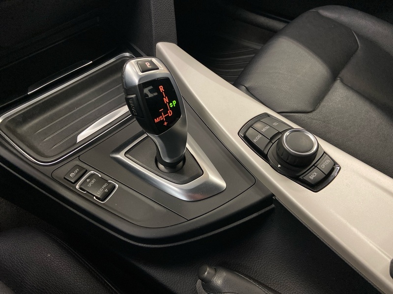 BMW 320 vaihtoauto
