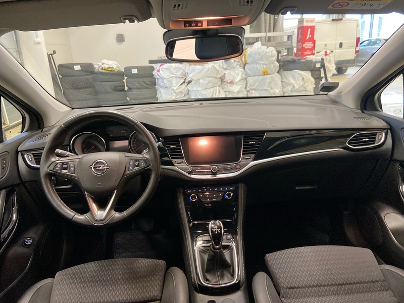 Opel Astra vaihtoauto