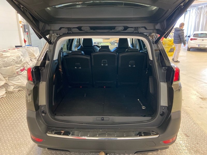 Peugeot 5008 vaihtoauto