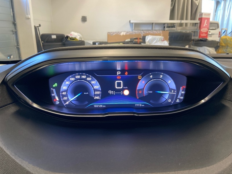 Peugeot 5008 vaihtoauto