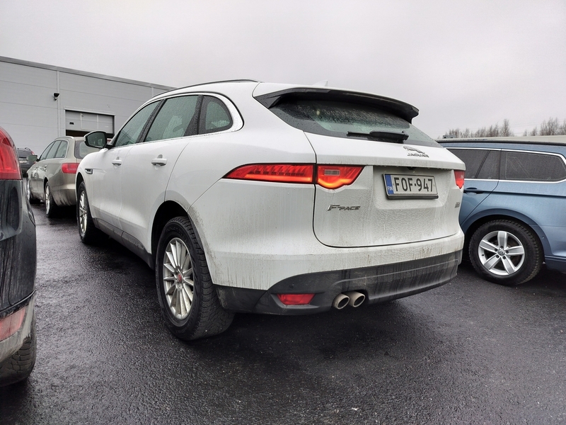 Jaguar F-PACE vaihtoauto