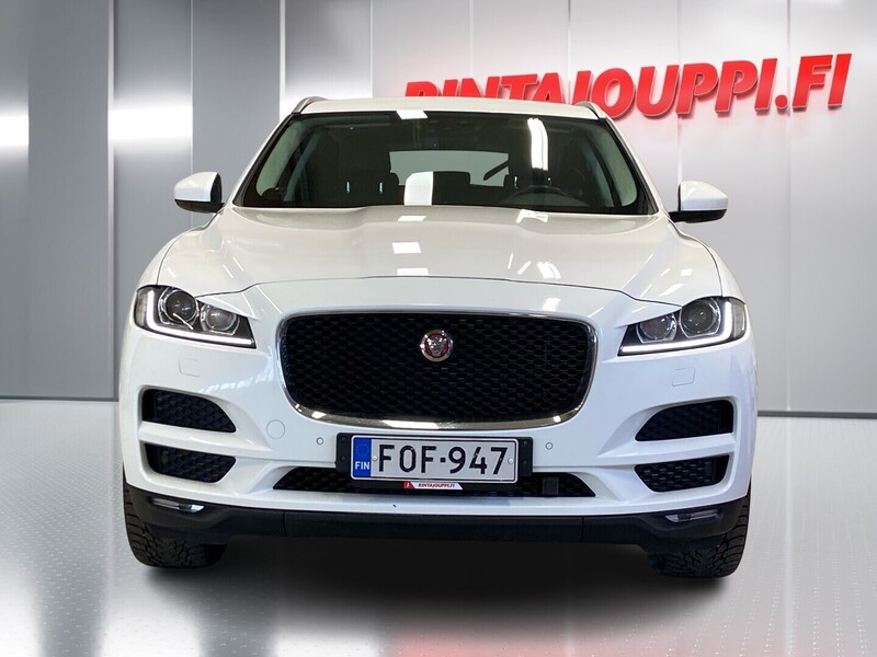 Jaguar F-PACE vaihtoauto