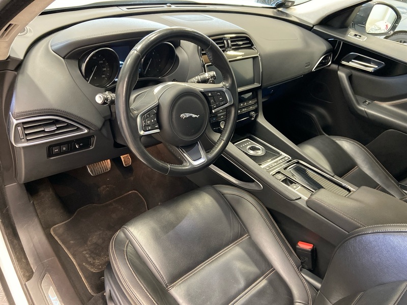 Jaguar F-PACE vaihtoauto