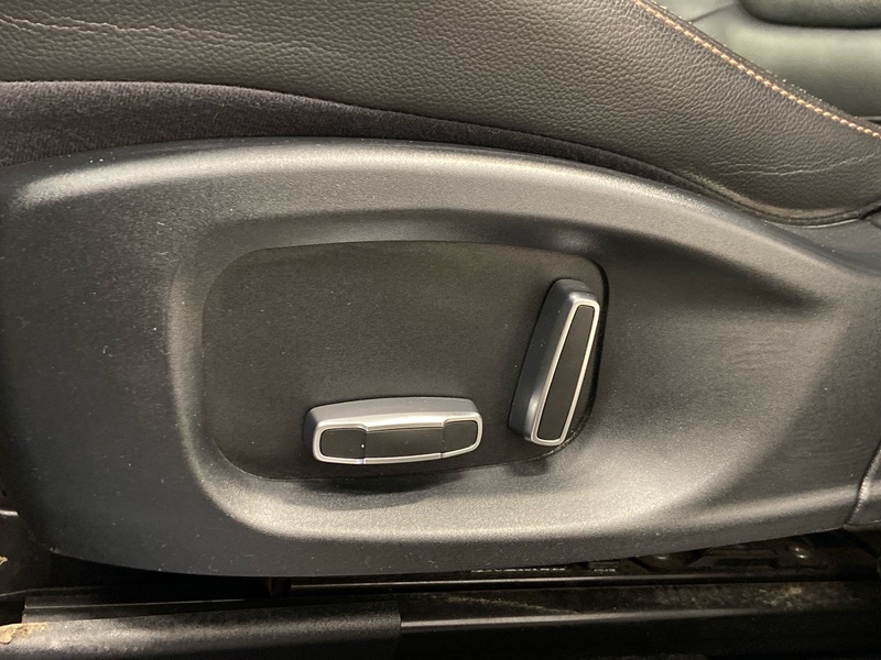 Jaguar F-PACE vaihtoauto