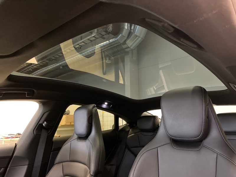 Porsche Taycan vaihtoauto