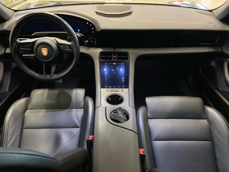 Porsche Taycan vaihtoauto