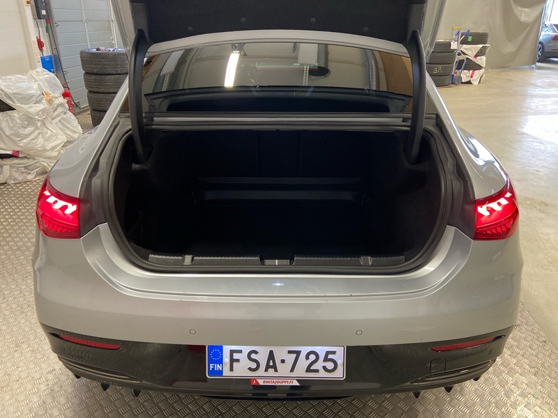 Mercedes-Benz EQE vaihtoauto