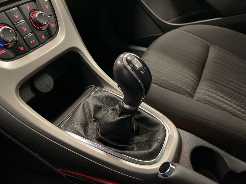 Opel Astra vaihtoauto