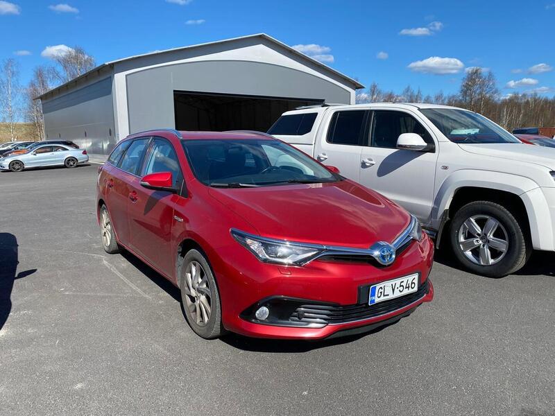 Toyota Auris vaihtoauto