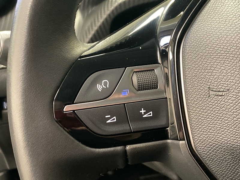 Peugeot e-2008 vaihtoauto