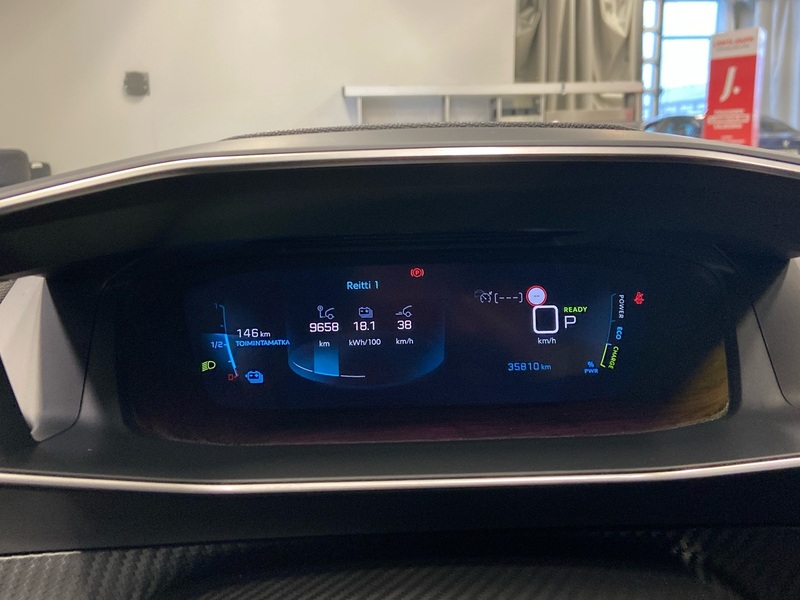 Peugeot e-2008 vaihtoauto