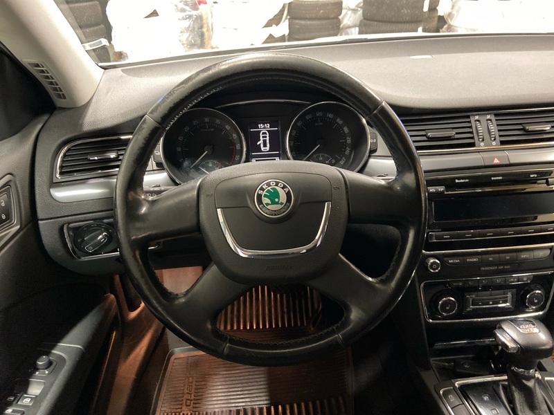 Skoda Superb vaihtoauto