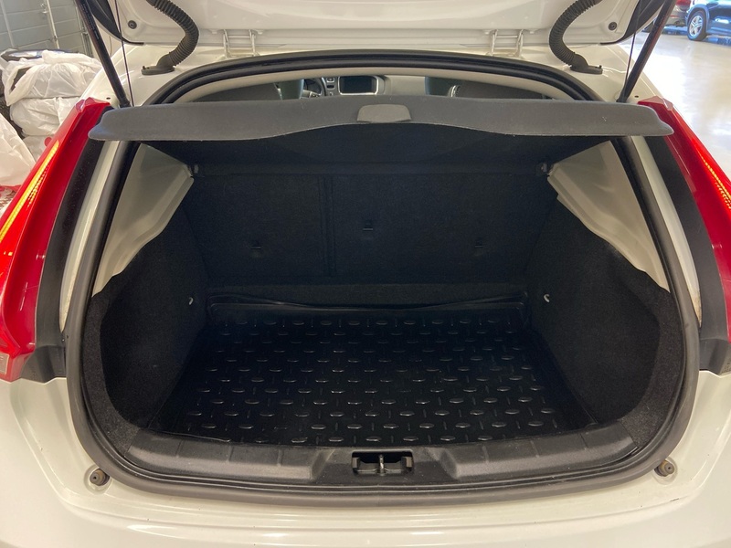 Volvo V40 Cross Country vaihtoauto