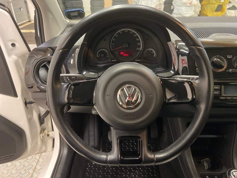 Volkswagen up! vaihtoauto