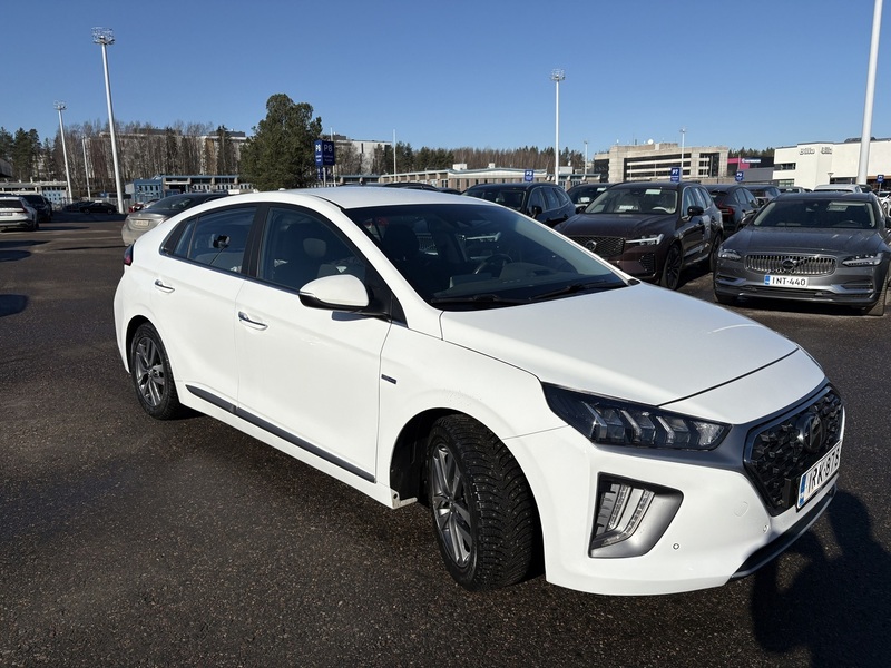 Hyundai IONIQ plug-in vaihtoauto