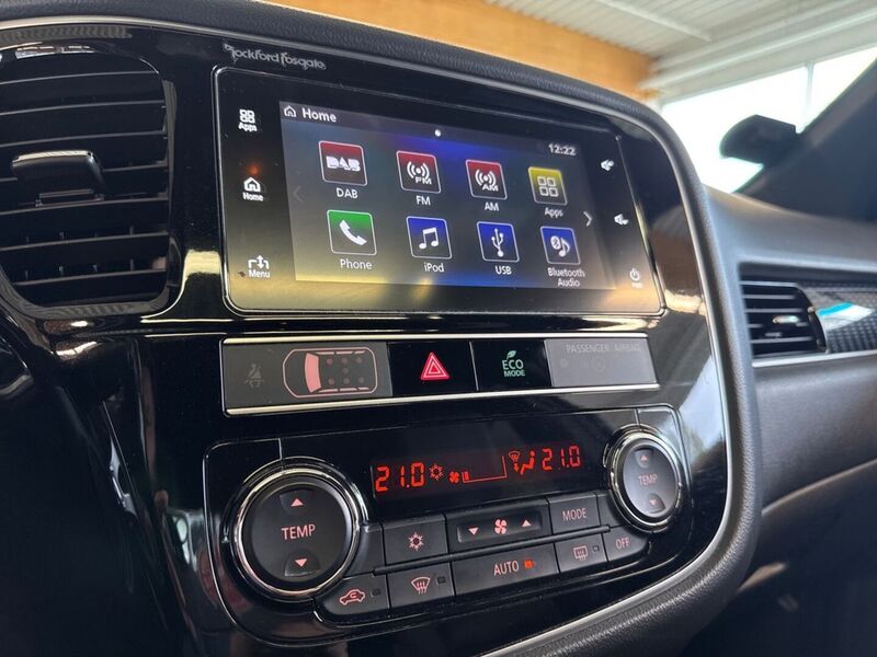 Mitsubishi Outlander PHEV vaihtoauto