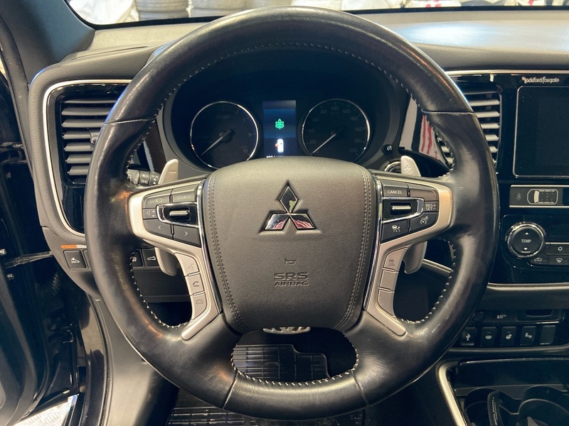 Mitsubishi Outlander PHEV vaihtoauto