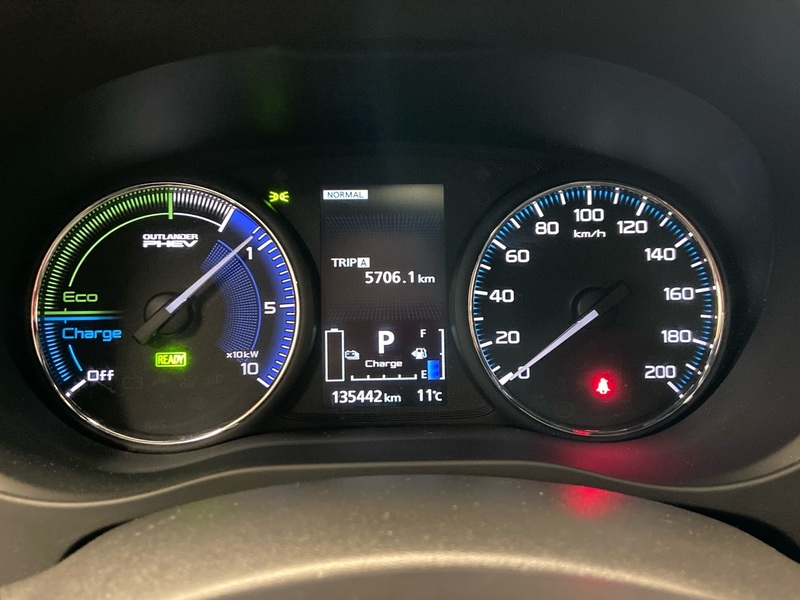 Mitsubishi Outlander PHEV vaihtoauto