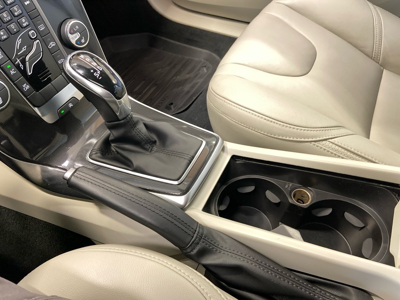 Volvo V40 Cross Country vaihtoauto