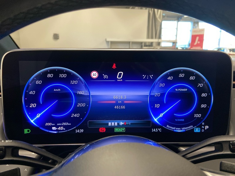 Mercedes-Benz EQE vaihtoauto