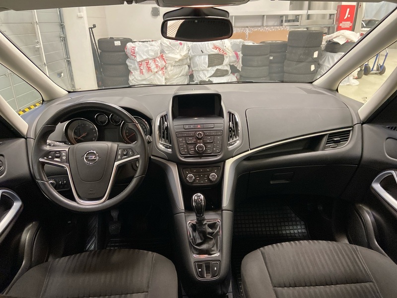 Opel Zafira Tourer vaihtoauto