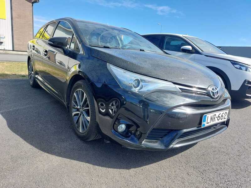 Toyota Avensis vaihtoauto