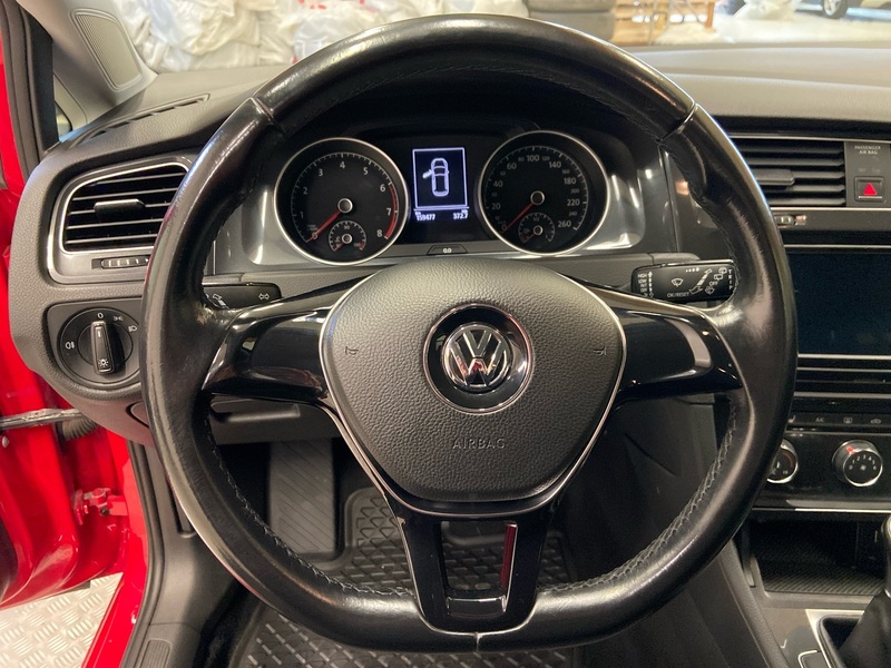 Volkswagen Golf vaihtoauto