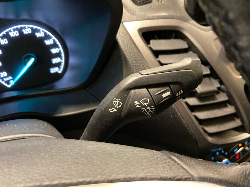 Ford Transit Connect vaihtoauto