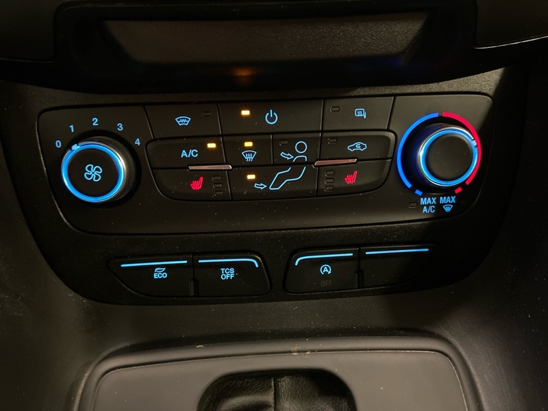 Ford Transit Connect vaihtoauto