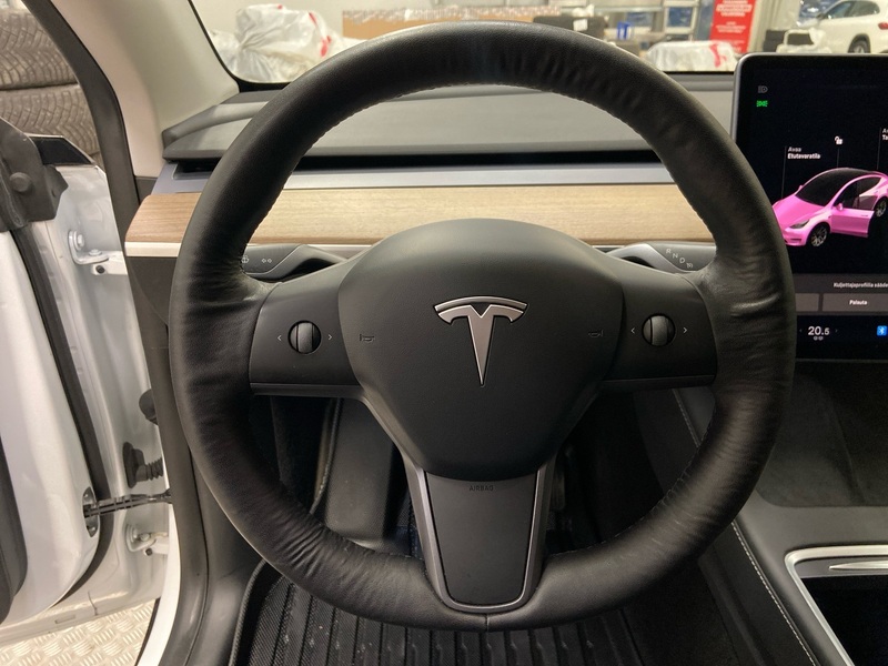Tesla Model Y vaihtoauto