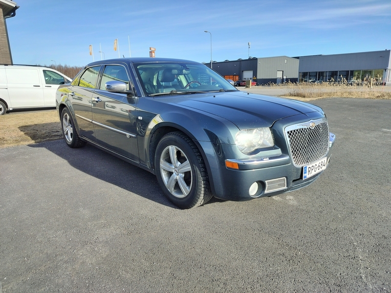 Chrysler 300C vaihtoauto