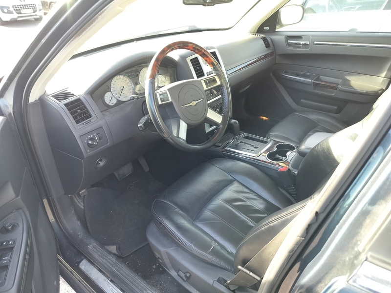 Chrysler 300C vaihtoauto