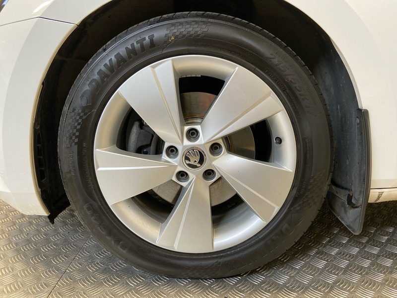 Skoda Superb vaihtoauto