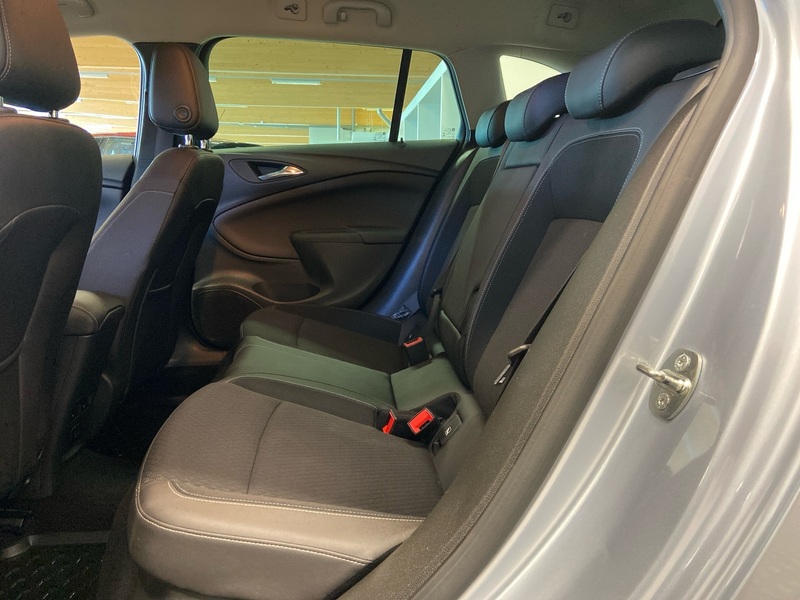 Opel Astra vaihtoauto