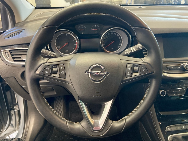Opel Astra vaihtoauto
